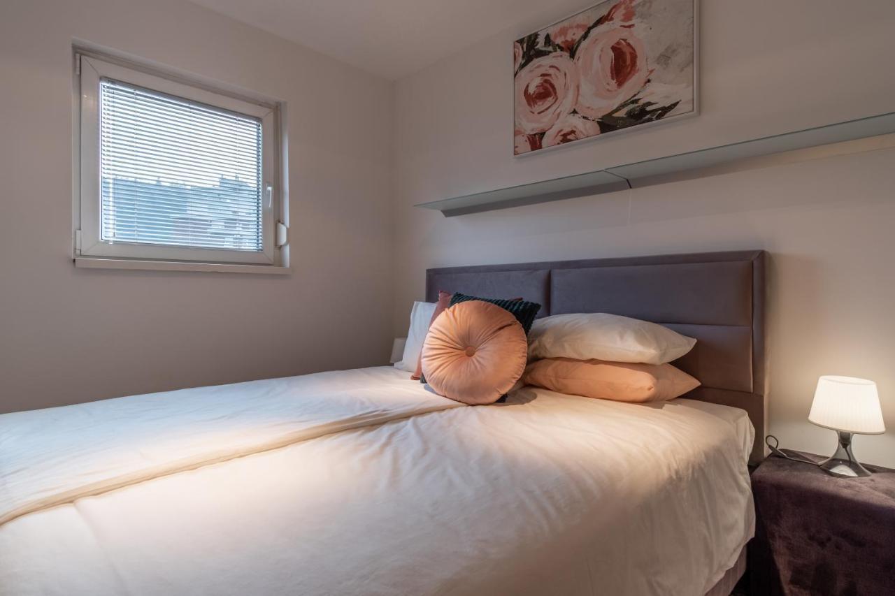 Apartments Park Siska Λιουμπλιάνα Εξωτερικό φωτογραφία