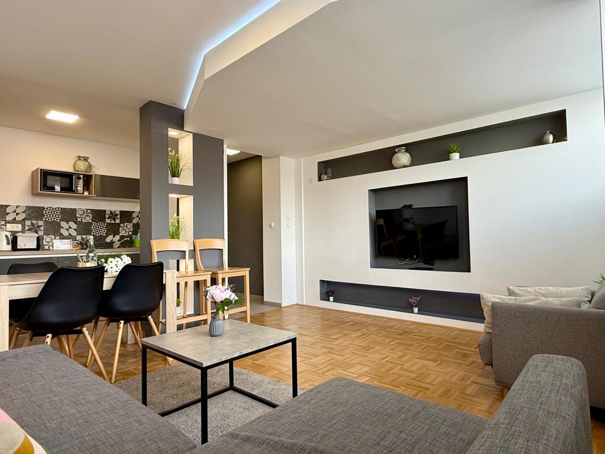 Apartments Park Siska Λιουμπλιάνα Εξωτερικό φωτογραφία